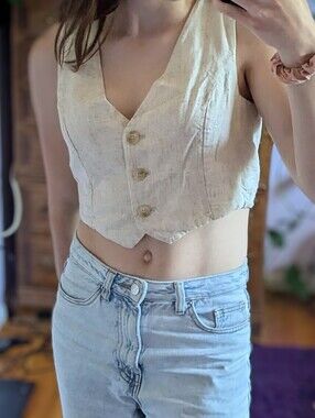 Aakaa Cream Linen-Blend Cropped Vest